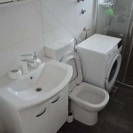 アパート Ivan & Niko *