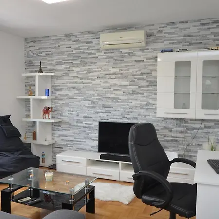 アパート Ivan & Niko *