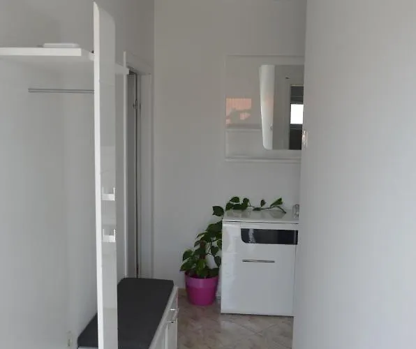 Ivan & Niko Lägenhet *