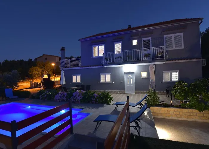 Ivan & Niko Lejlighed *