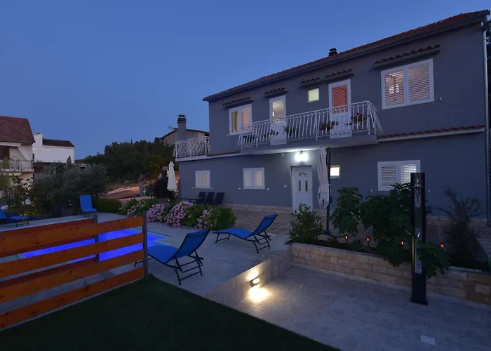 Ivan & Niko Lejlighed