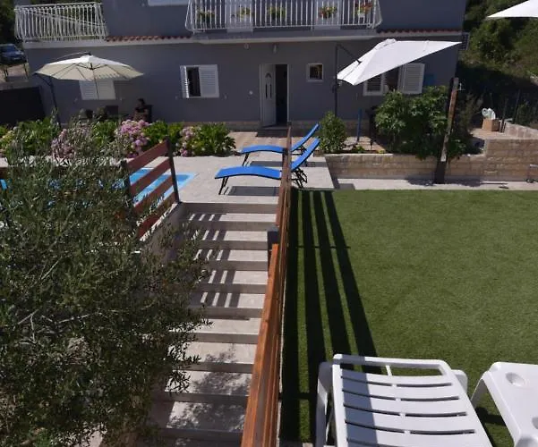 Апартаменты Ivan & Niko *