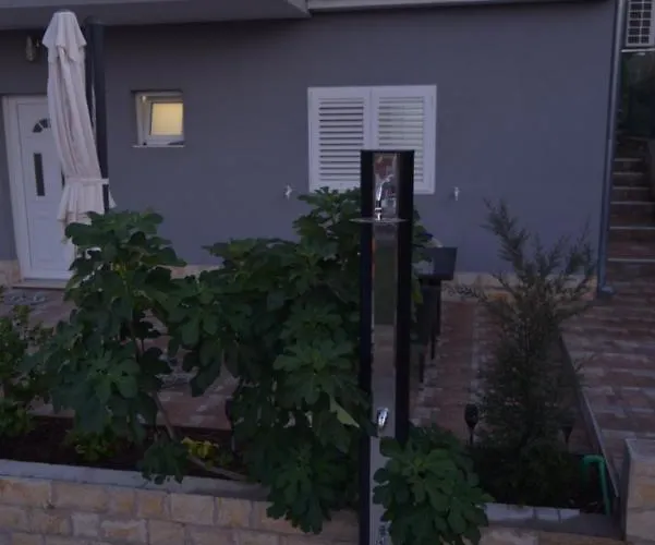 Ivan & Niko Lägenhet