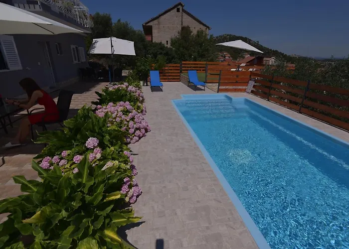 Ivan & Niko Lejlighed